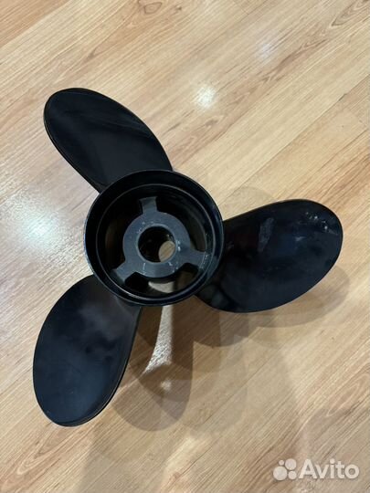 Винт гребной Turning polnt 14-1/4x23