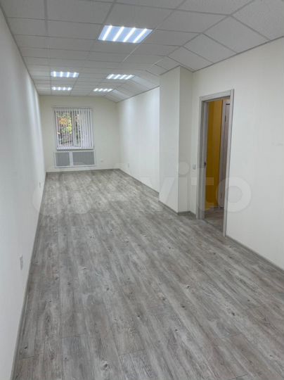 Офис, 92.7 м² с арендатором