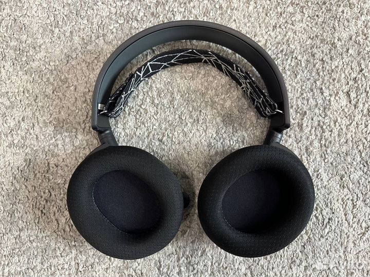 Игровая гарнитура SteelSeries Arctis 5