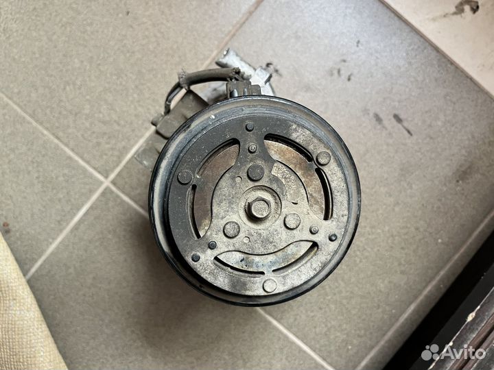 Компрессор кондиционера toyota corolla 120