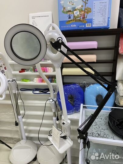 Кольцевая лампа с лупой.Новая