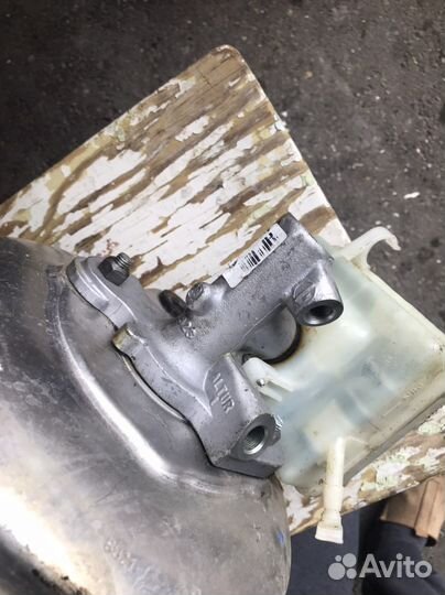 Главный тормозной цилинд bmw