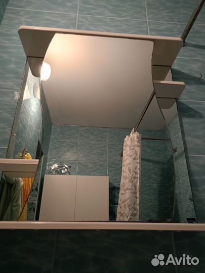 Зеркальный шкафчик для ванной