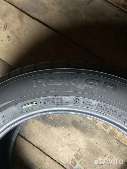 Nokian Tyres Hakka Black 235/55 R17