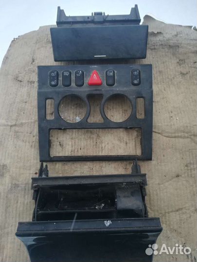 Мерседес 210. Рамка центральной консоли