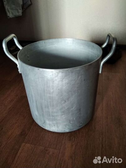 Кастрюля алюминиевая