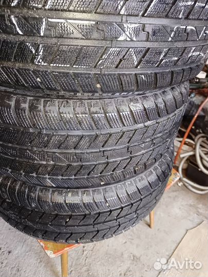 RoadX RX Frost WH03 235/60 R18