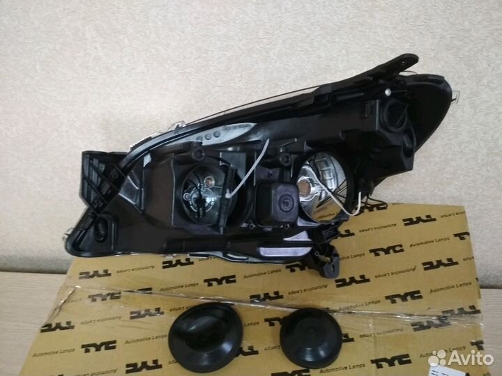 Фара правая Opel Astra H