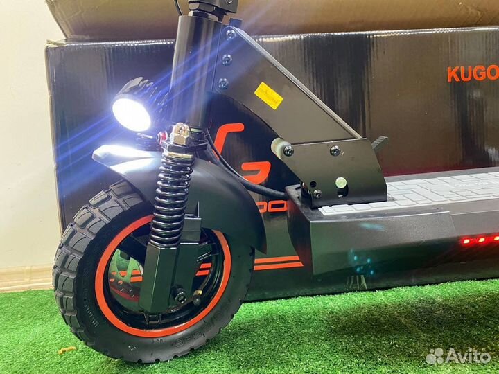 Внедорожный электросамокат Kugoo M4 Pro 2023 года