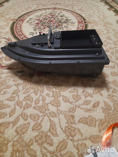 Прикормочный кораблик с gps на 16 точек