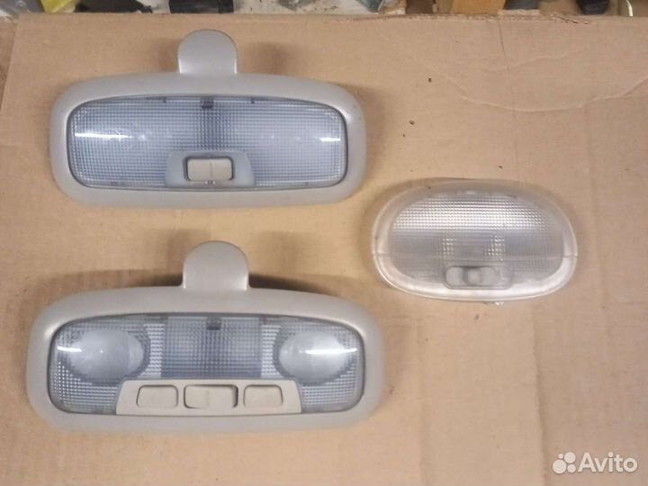 Форд фьюжен- плафон освещения салона