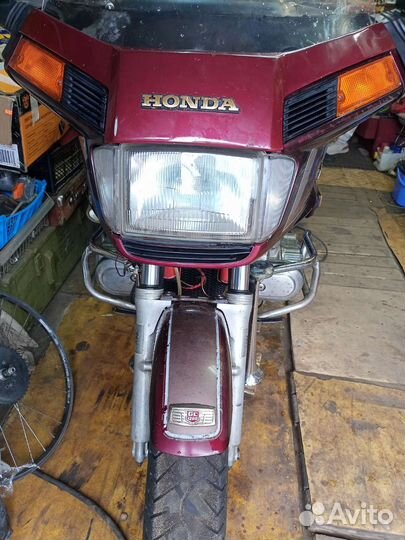 Honda gl 1200 goldwing