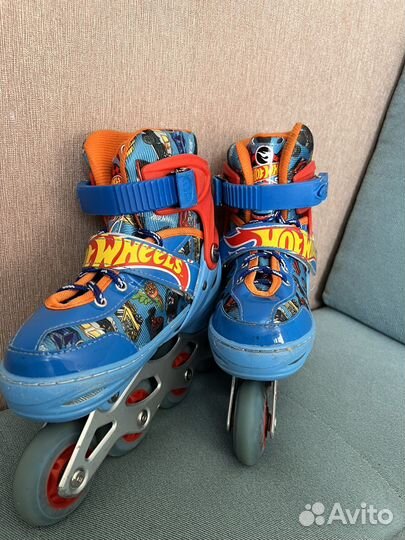 Роликовые коньки детские с шлемом и защитой