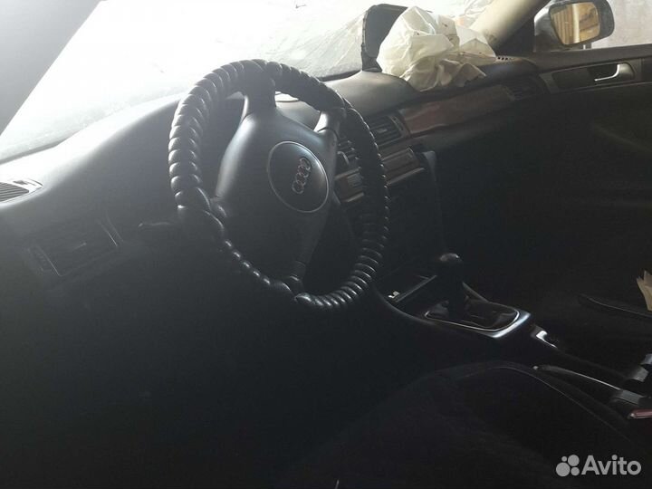 Audi A6 2.0 МТ, 2002, битый, 120 000 км