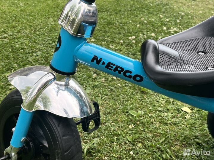 Трехколесный велосипед синий