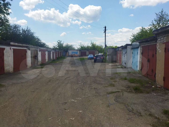 Гараж, > 30 м²