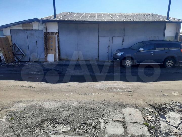 Гараж, > 30 м²