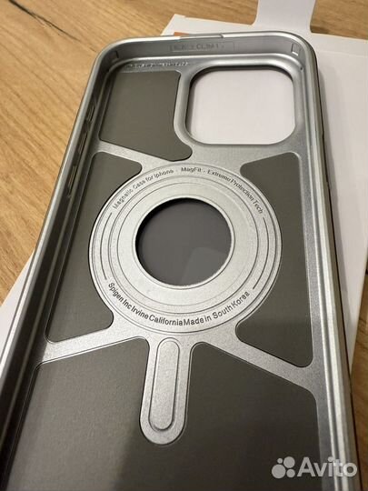 Чехол для iPhone 15 Pro Max Spigen Classic C1