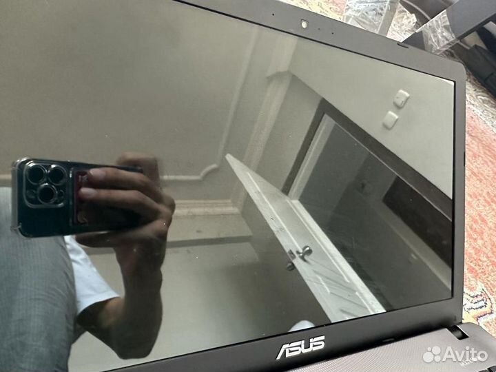 Ноутбук asus x550z