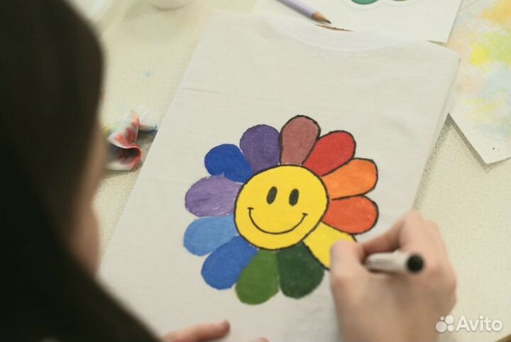 Выездной мастер-класс по росписи футболок в школу