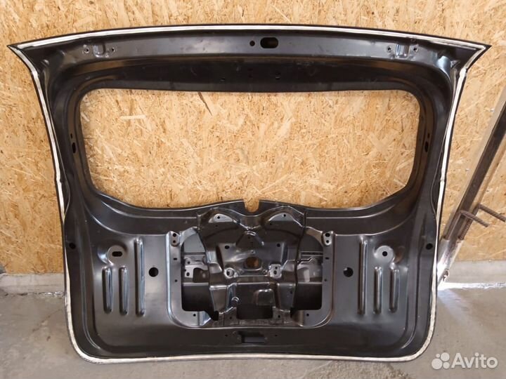 Дверь багажника рено дастер