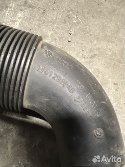 Патрубок воздушный VW Golf 4 1.9sdi