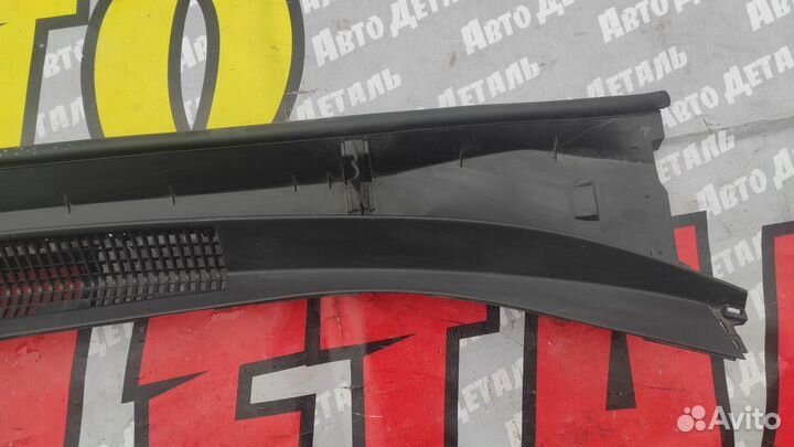 Жабо Накладка лобового стекла Toyota Corolla E210