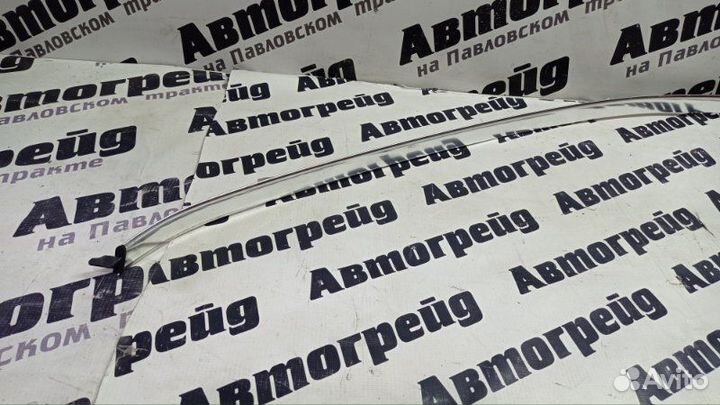 Молдинг крыши правый Volkswagen Touareg 7LA BMV