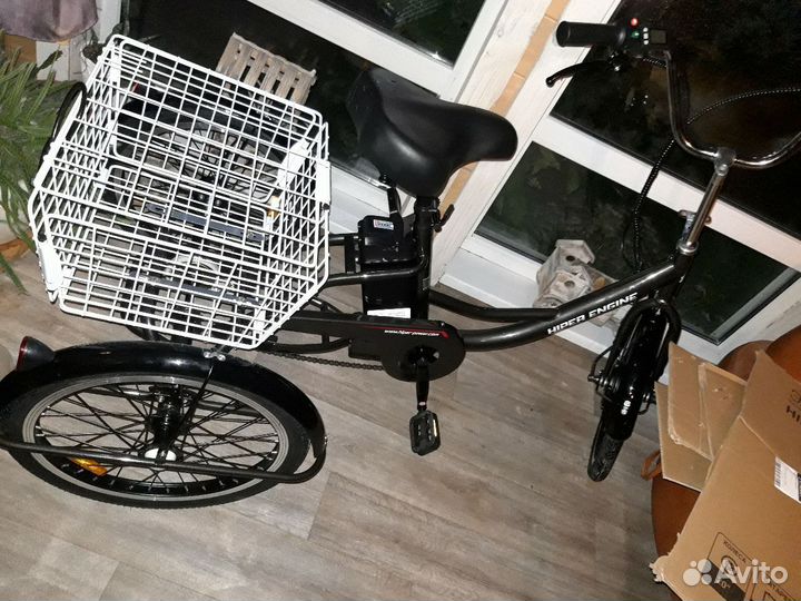 Трехколёсный электровелосипед 