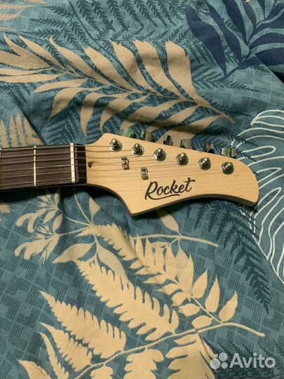 Электрогитара с комбиком бу