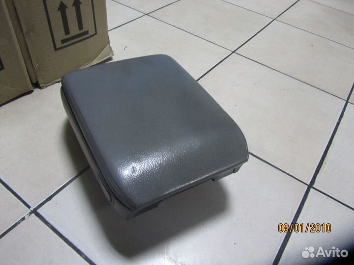 Подлокотник BMW 7 E38