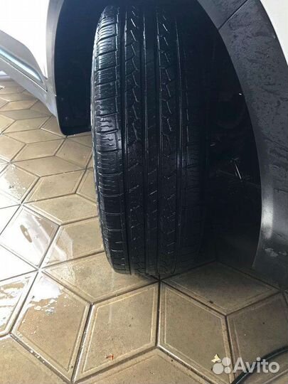 DoubleStar DS01 215/60 R17 100