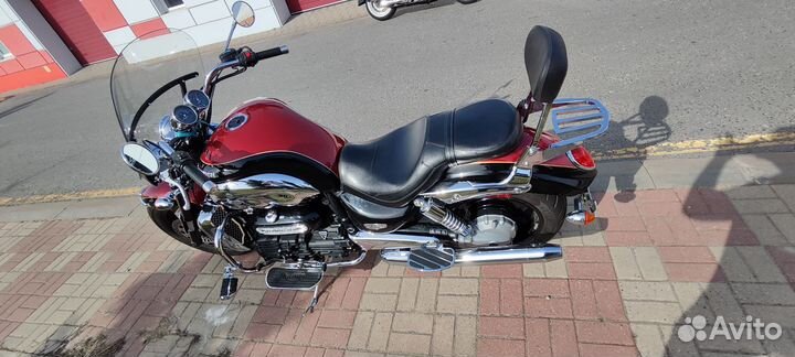 Мотоцикл Triumph Rocket 3