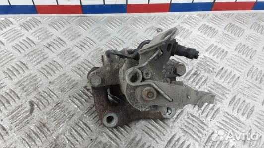 Суппорт тормозной задний правый volkswagen golf 6