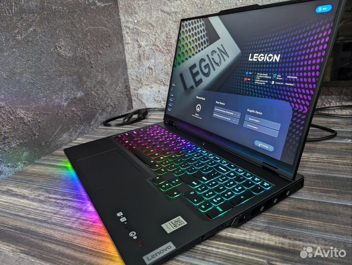 Lenovo legion 7 pro, 13900hx, 4090, 32gb, 4tb