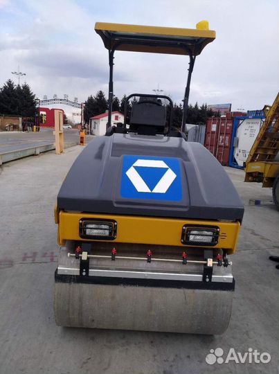 Дорожный каток XCMG XMR303, 2023