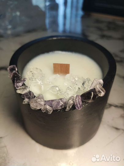 Ароматическая свеча в гипсовом подсвечнике