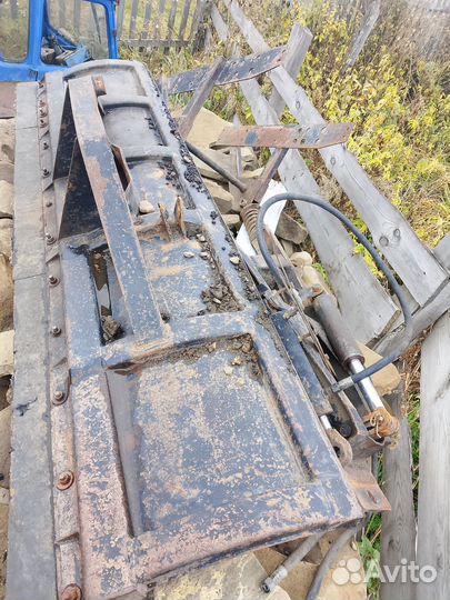 Поворотный отвал мтз