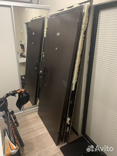 Дверь входная бу 96*205