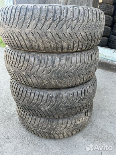 Goodyear UltraGrip 8 205/60 R16 92H