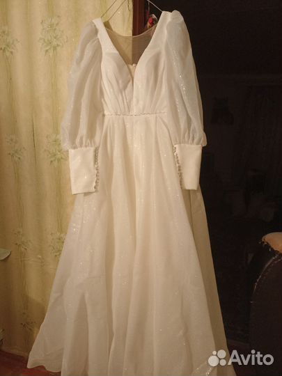 Свадебное платье 44 46 бу