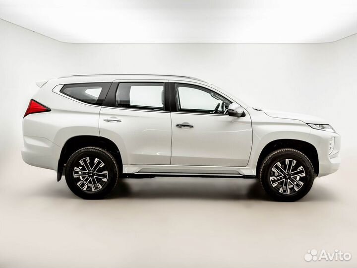 Mitsubishi Montero Sport 3.0 AT, 2023, 16 км