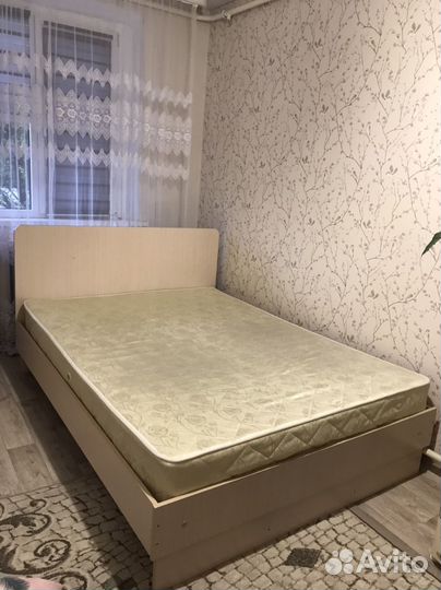 Кровать с матрасом бу