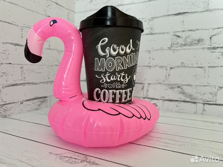 Надувной подстаканник для напитков в бассейн