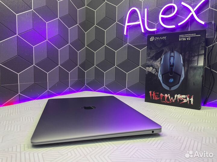 MacBook Air 2020/M1/16gb/256gb/как новый