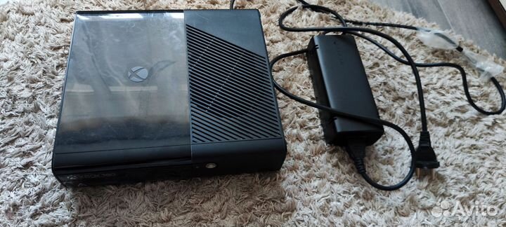 Xbox 360E model 1538