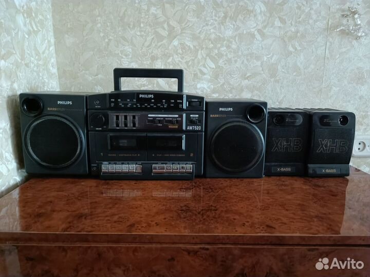 Магнитола philips AW2570+2 колонки сверх комплекта