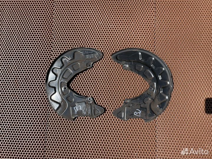 Пыльник суппорта правый Skoda / Volkswagen