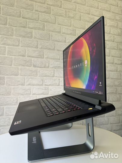Dell Alienware M17 R5 R7-6800H/32/1TB/RX6700 10GB