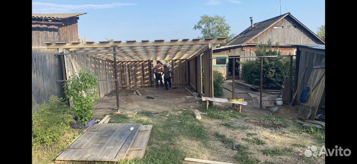 Бригада строителей